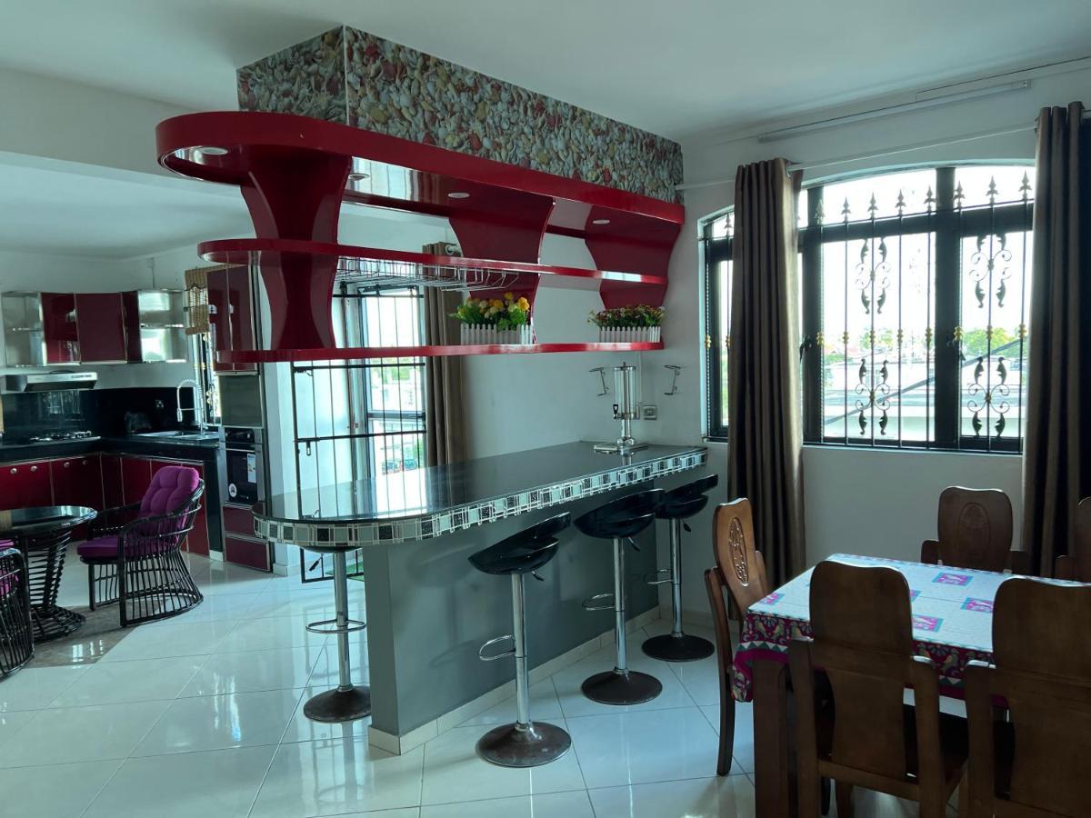 Indira Villa Grand Gaube Exterior photo
